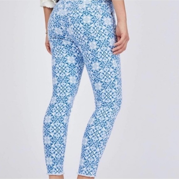 Kut from the Kloth Medallion Connie Ankle Skinny 2 - Picture 3 of 12